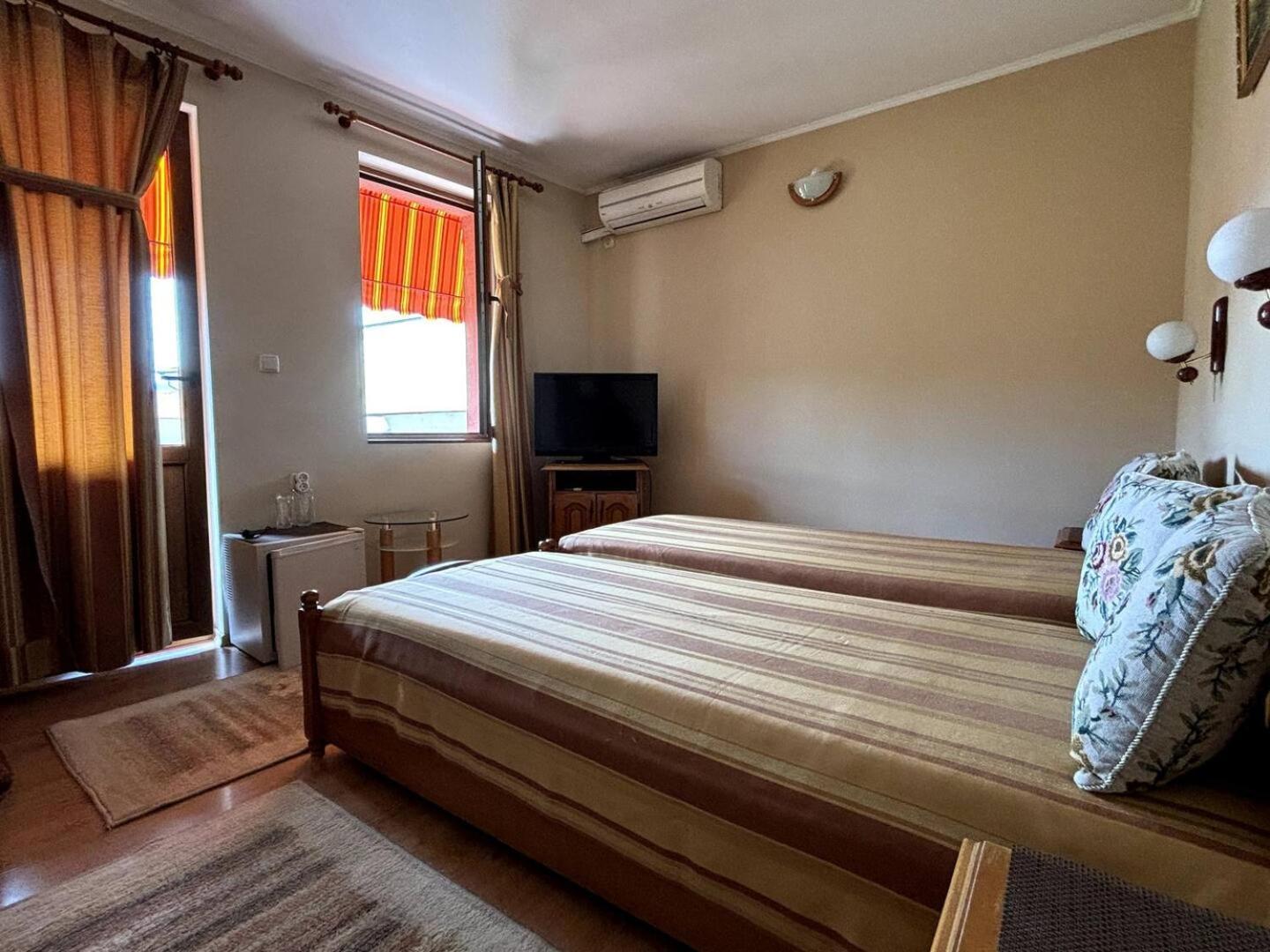 Hotel Rai Tryavna Eksteriør billede