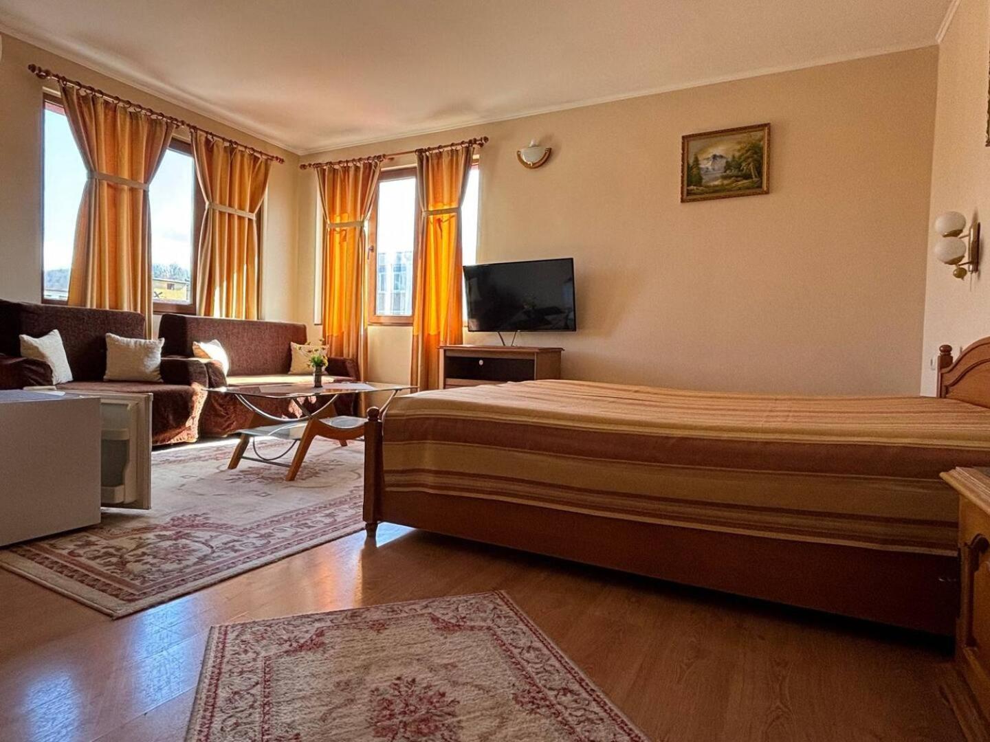 Hotel Rai Tryavna Eksteriør billede