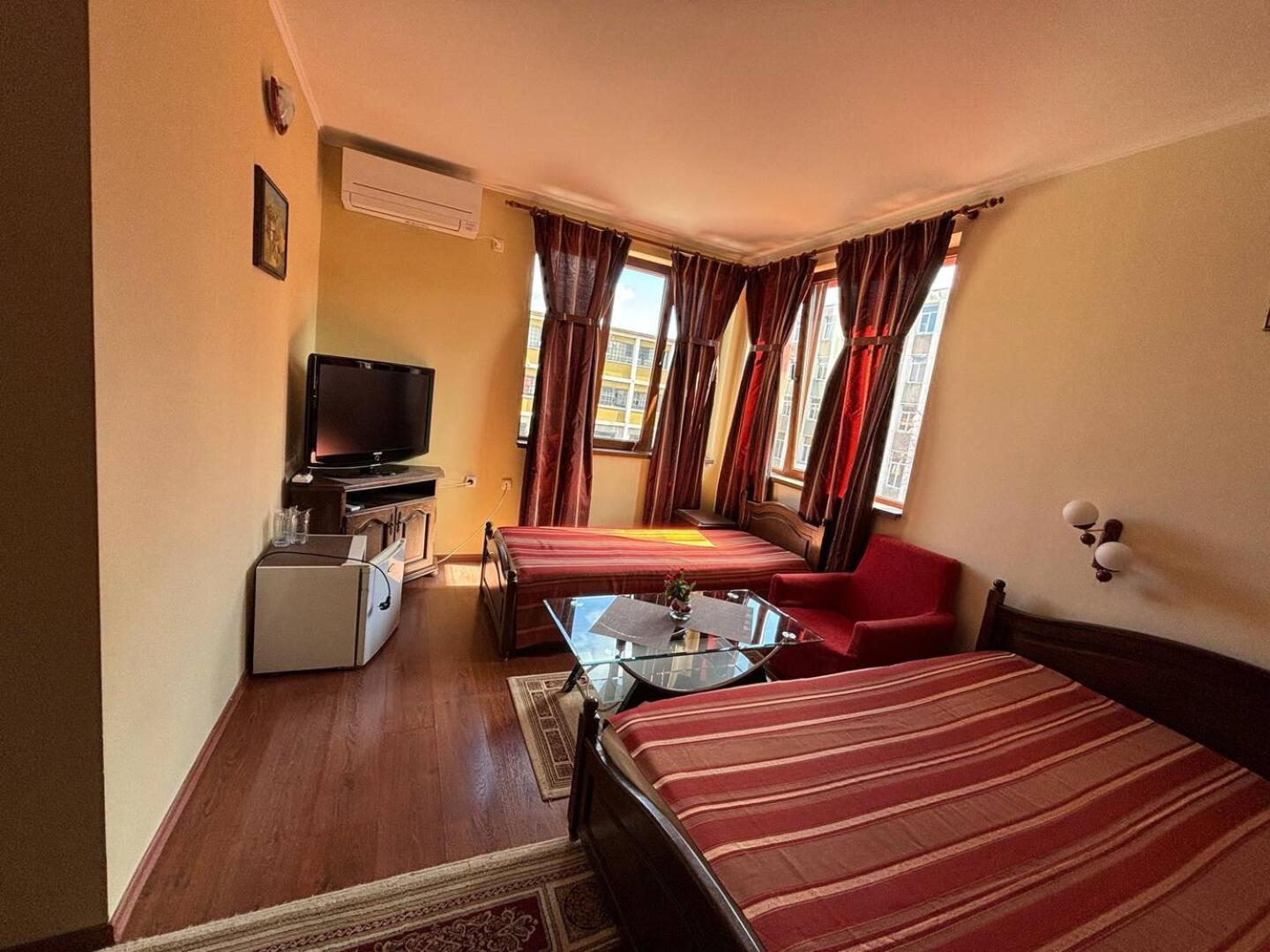Hotel Rai Tryavna Eksteriør billede